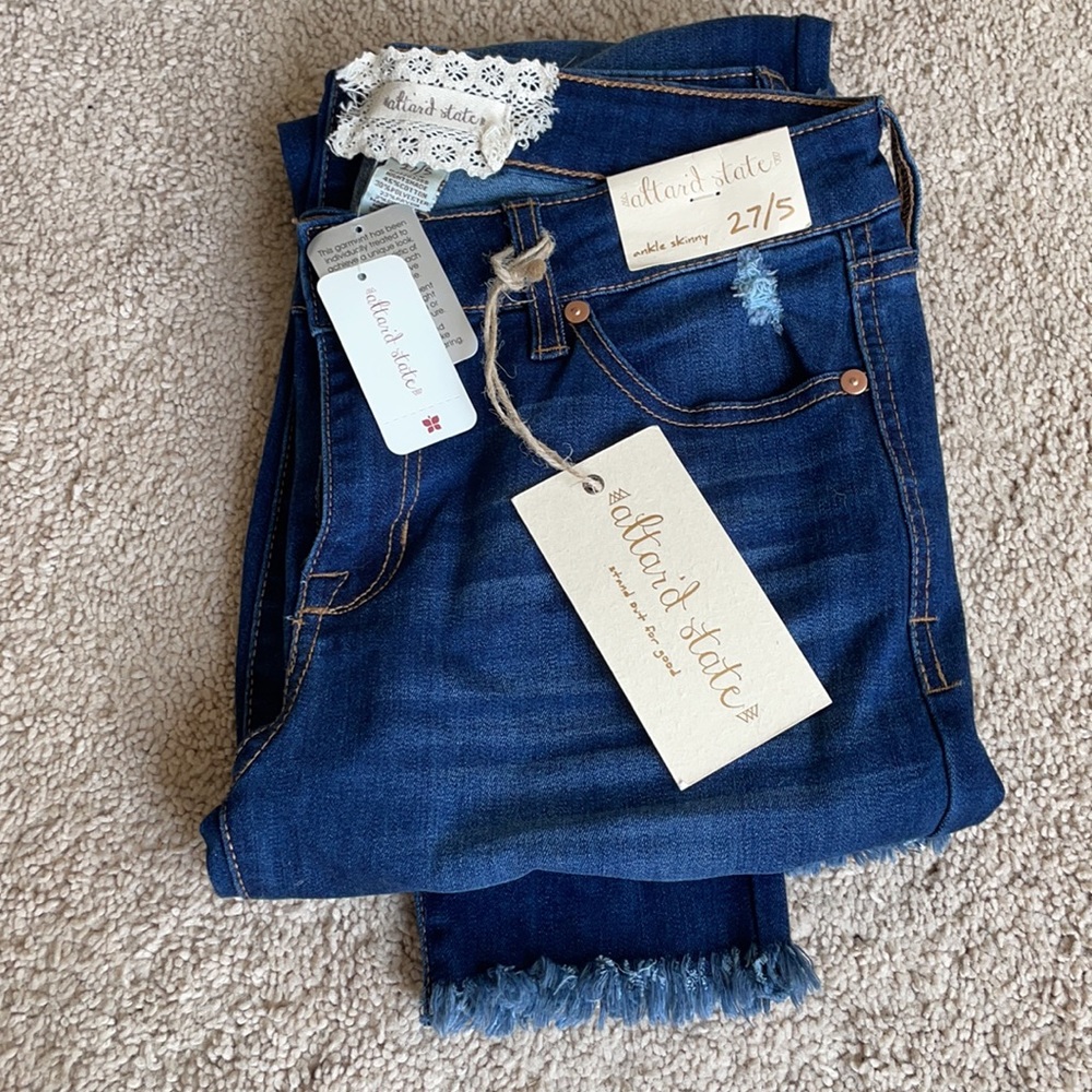 NEVER WORN altard state size 27 jeans!